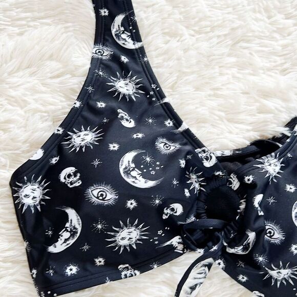 Hot Topic Celestial Skull Triangle Swim Top Black Medium New - Picture 3 of 9